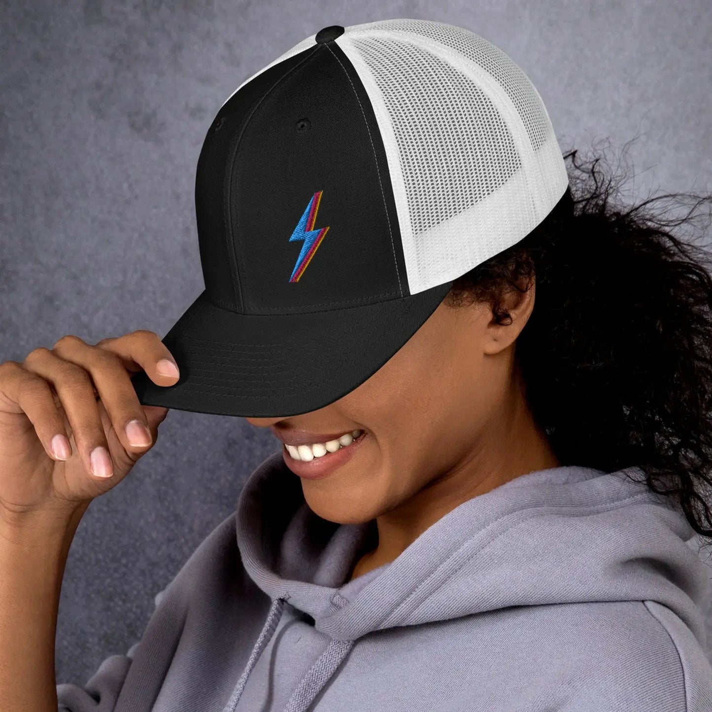 [Sirge] + [hat] + [Black] + [embroided] + [blue] + [white]